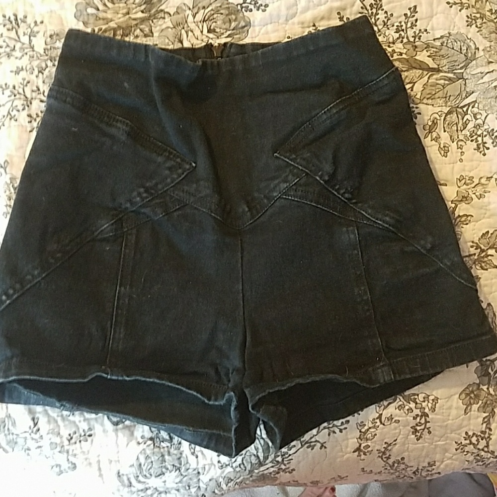 Silence and Noise shorts.
